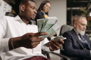 Top four surviving techniques used in the stock trading business